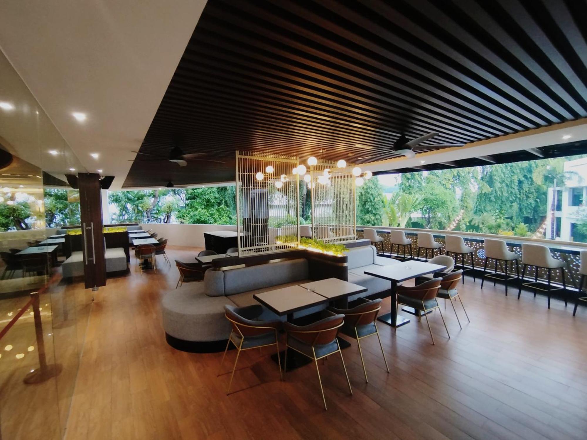 The Sun Hotel Sidoarjo Dış mekan fotoğraf