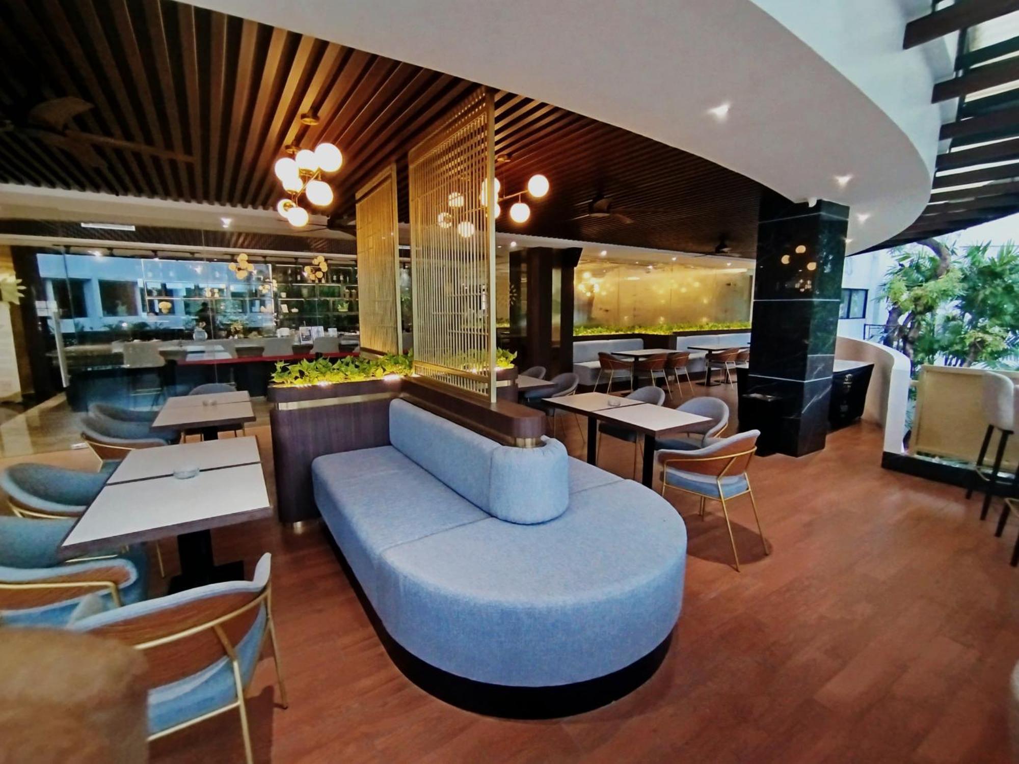 The Sun Hotel Sidoarjo Dış mekan fotoğraf