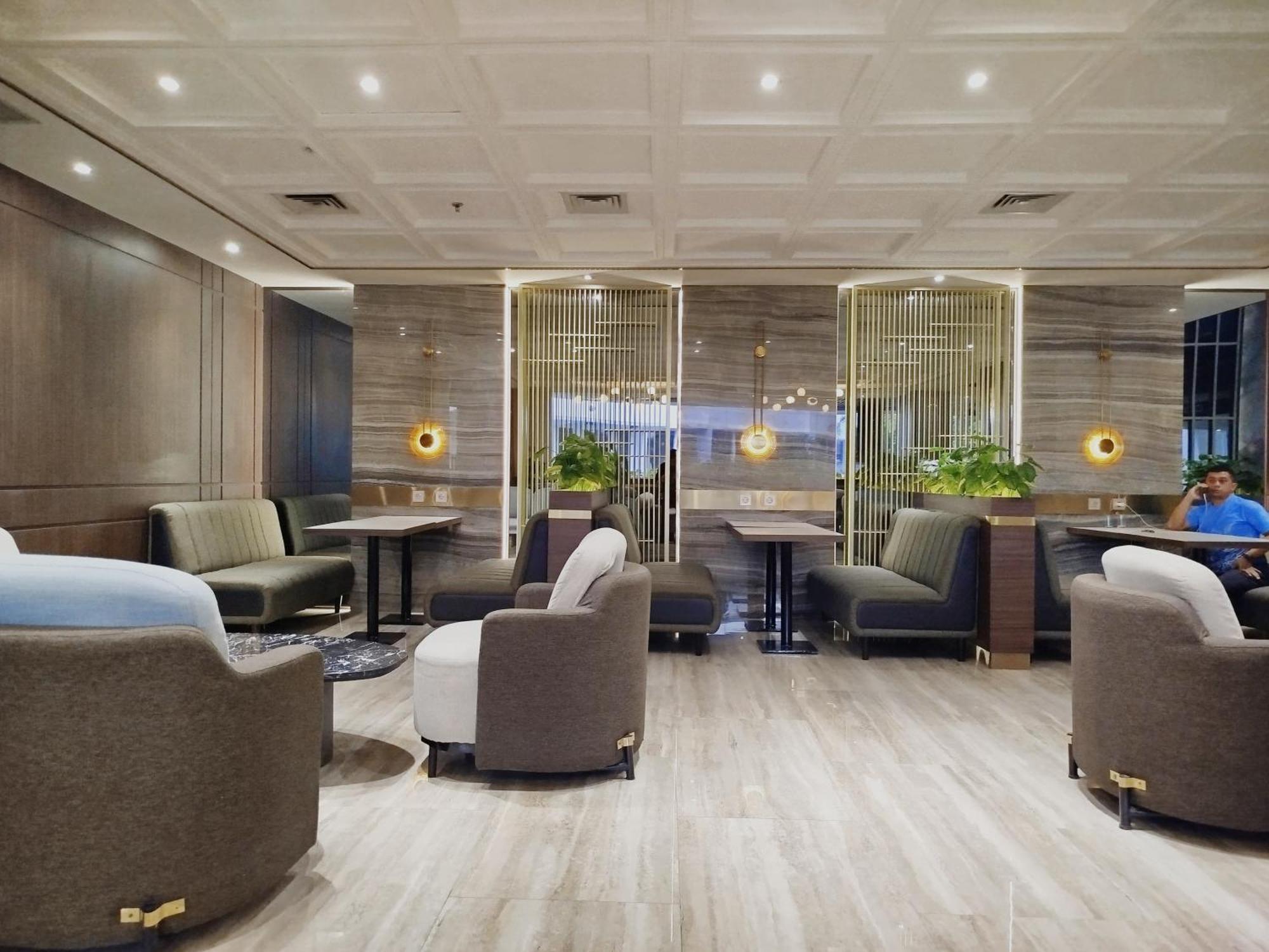 The Sun Hotel Sidoarjo Dış mekan fotoğraf