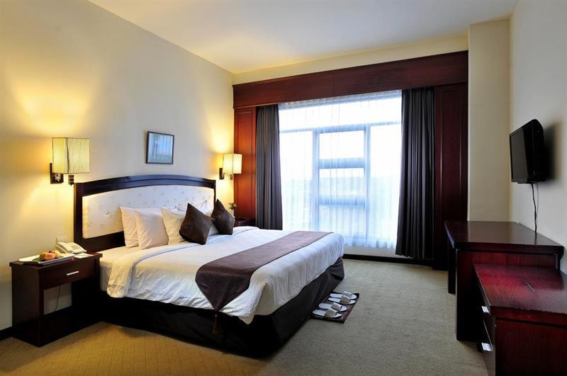 The Sun Hotel Sidoarjo Dış mekan fotoğraf