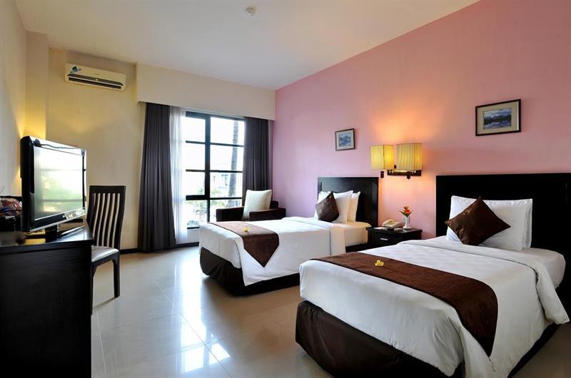 The Sun Hotel Sidoarjo Dış mekan fotoğraf